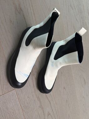 Women's White and Black Chelsea Ankle Boots